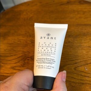 Avanti Rose Quartz Revitalizing and Firming Mask